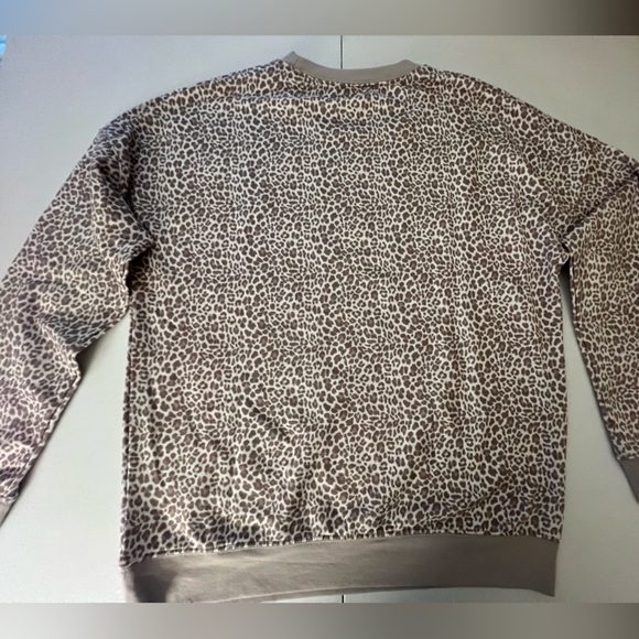 BUC-EE’S TAUPE/TAN ANIMAL PRINT SWEATSHIRT SIZE MEDIUM OVERSIZED UNISEX - Picture 10 of 10